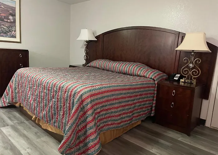 Travelodge By Wyndham Farmington Hwy 64