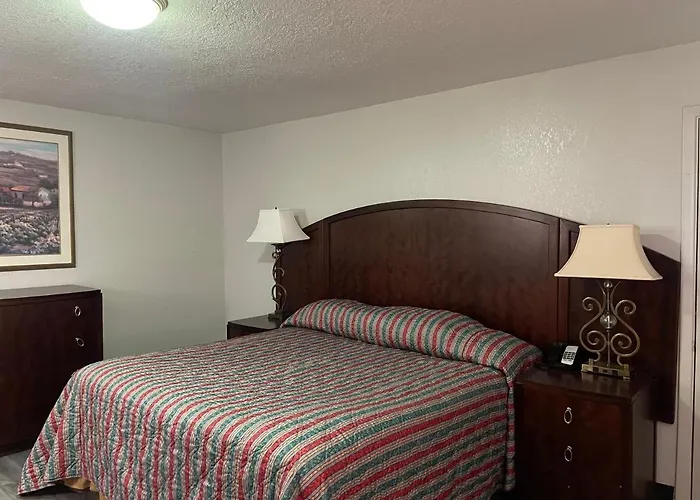 Travelodge By Wyndham Farmington Hwy 64